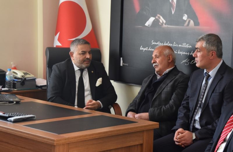 Başkan Sadıkoğlu: “Akaryakıt zamları esnafın belini büküyor”
