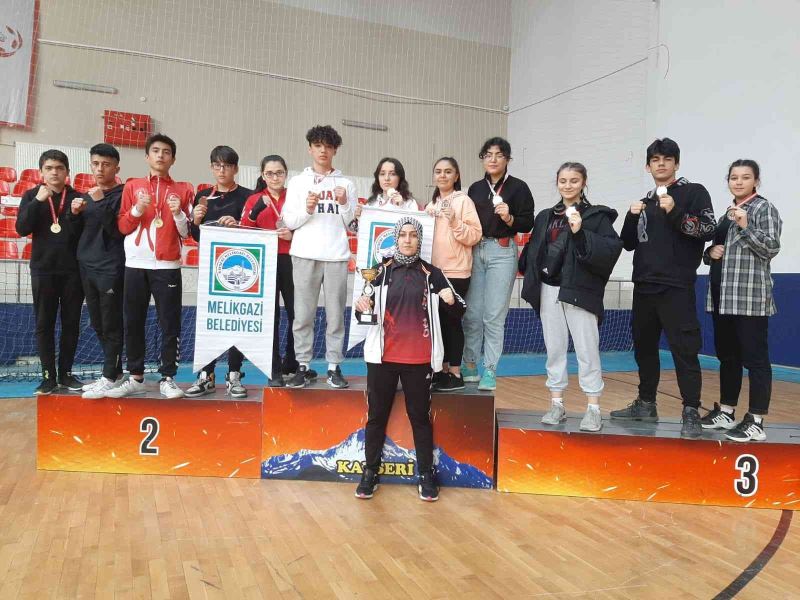 Melikgazi Wushu Takımı Çanakkale Zaferi Kupası’ndan birinci çıktı
