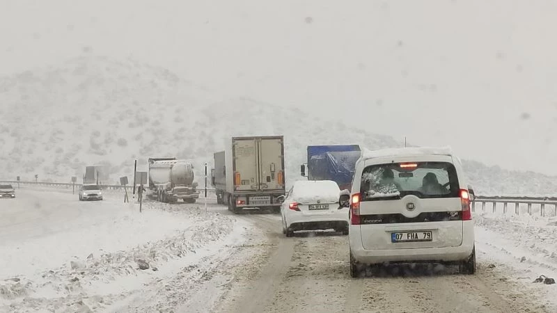 Denizli’de kar kalınlığı 15 santime ulaştı
