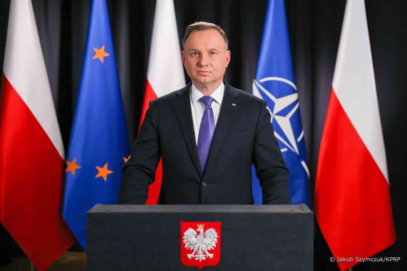 Polonya Cumhurbaşkanı Duda: “NATO üyesine saldırı olduğunda bu otomatikman dünya savaşına yol açar”
