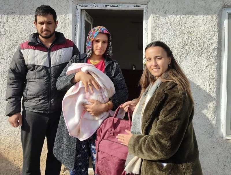 Yenidoğan bebeklerin ilk hediyesi Çifteler Belediyesi’nden
