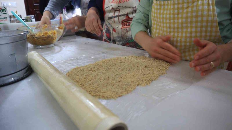 Ev hanımları yeni tatlar keşfediyor
