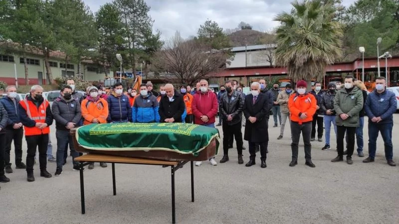 Genç yaşta hayatını kaybetti, karayollarında tören düzenlendi
