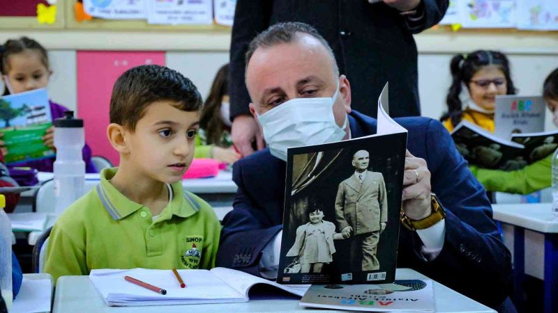 Başkan Ayhan’dan ‘Kitap Kumbaram’ projesine destek çağrısı
