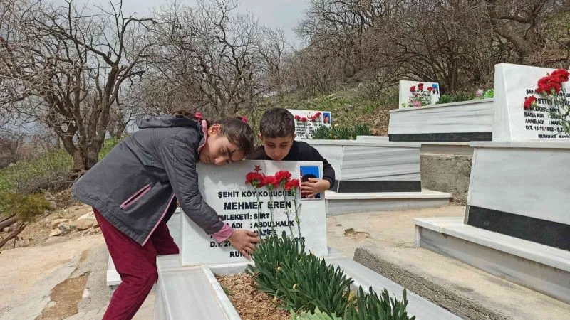 Siirt’te Ekmekçiler köyü şehitleri unutulmadı
