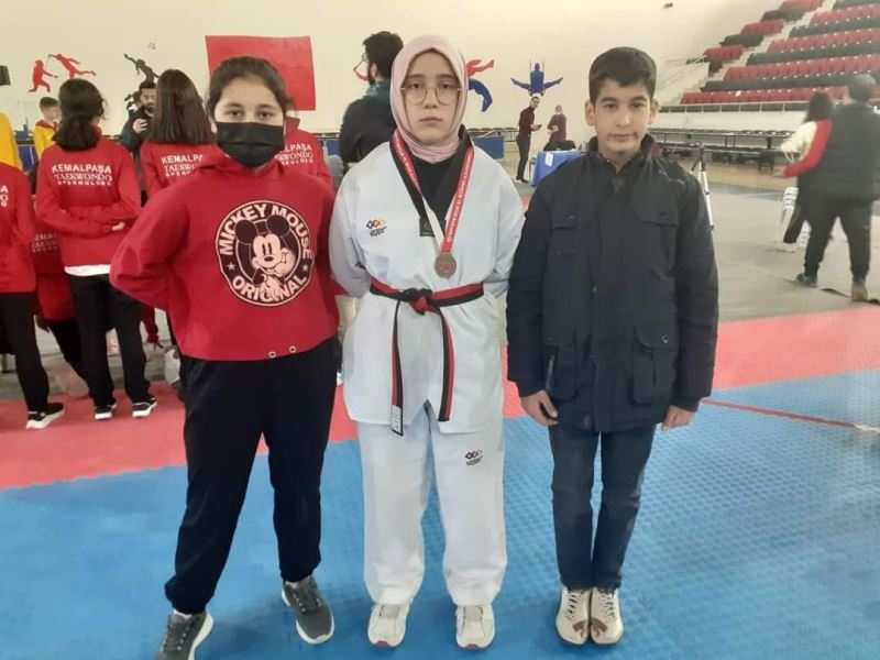 Köyceğizli Azra Karakaş Taekwondo grup müsabakasında 3. oldu
