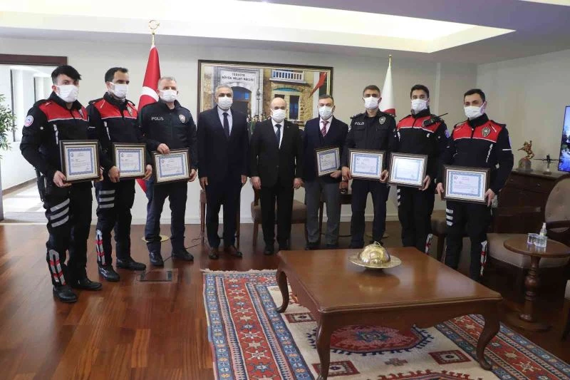 La Casa De Samsun olayında kardeşleri yakalayan polislere ödül
