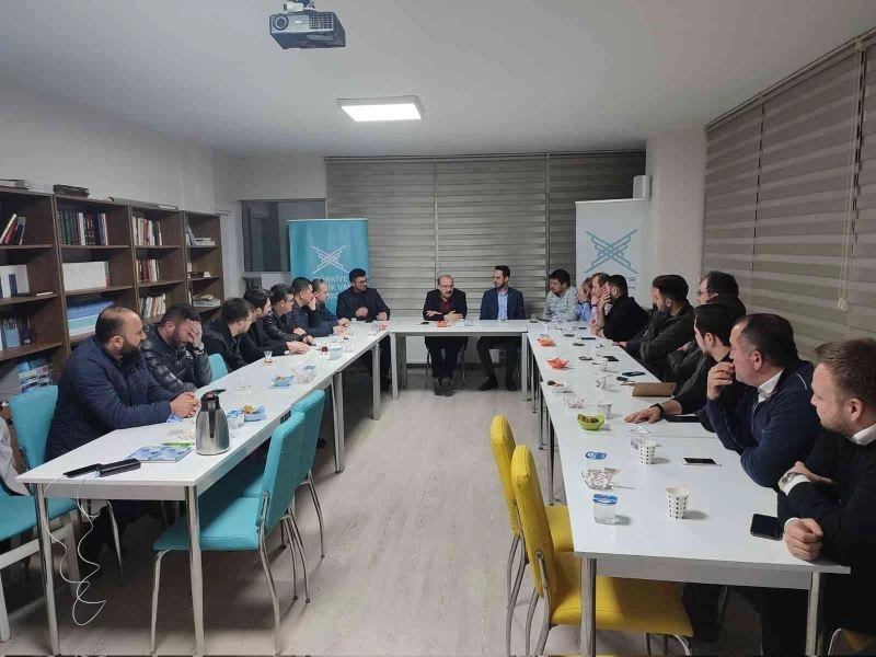 Vali Ustaoğlu TÜGVA’da söyleşiye katıldı
