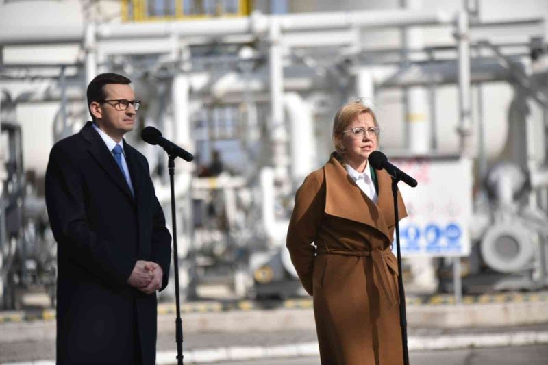 Polonya, Rusya’dan petrol ithalatını sonlandırıyor
