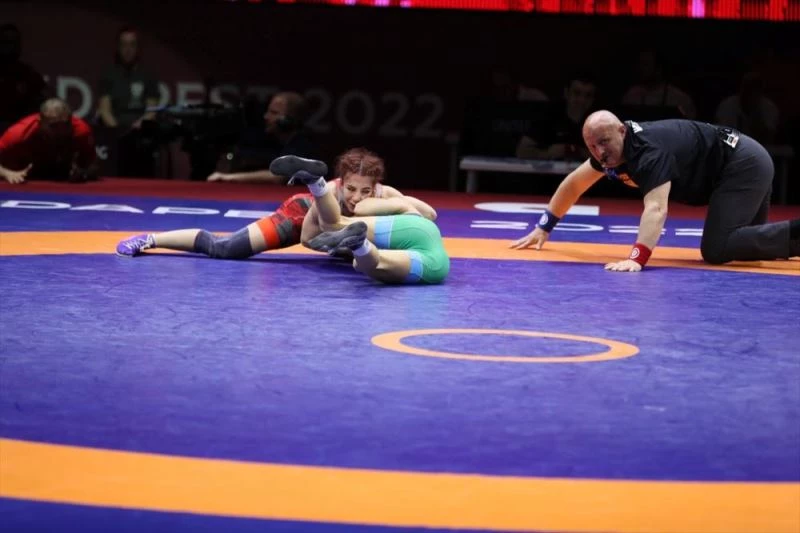 Millli güreşçi Evin Demirhan Yavuz, Avrupa şampiyonu oldu