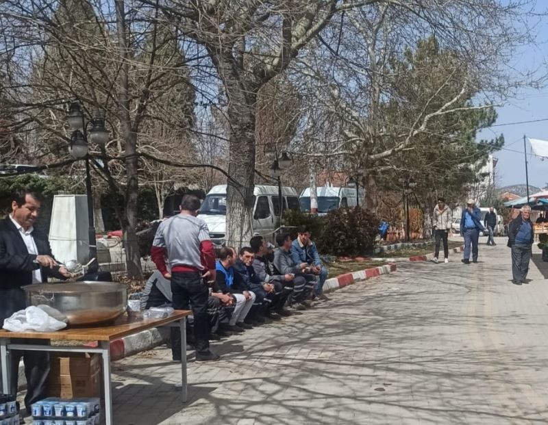 Hisarcık Dereköy’de 52 yıl önceki depremde ölenler için mevlit okutuldu
