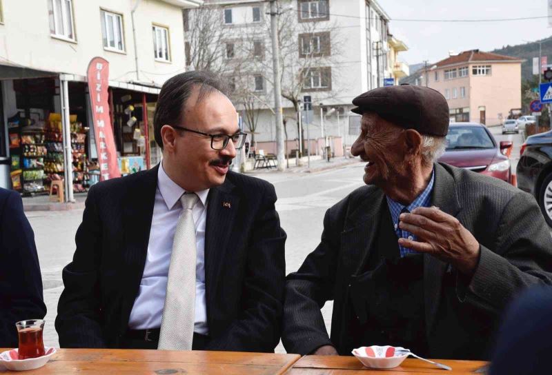 Vali Kızılkaya’nın halkla samimi sohbeti fotoğraf karelerine yansıdı
