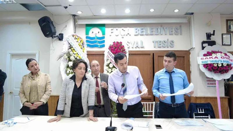 Foça Esnaf ve Sanatkarlar Odasının yeni başkanı Sedat Özdemir oldu
