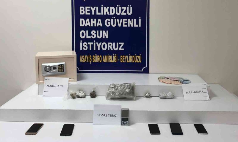 Beylikdüzü’nde ‘Pinokyo’ dövmesi uyuşturucu satıcısını ele verdi
