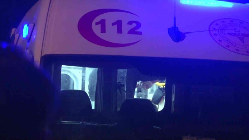 Sancaktepe’de minibüs şarampole yuvarlandı: Araç sürücüsü hayatını kaybetti
