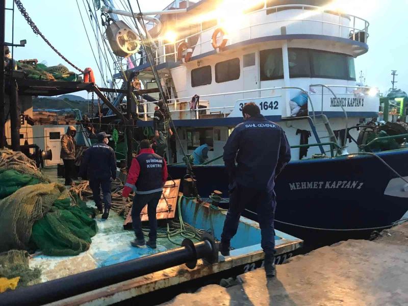 Didim’de gırgır tekneleri denetlendi
