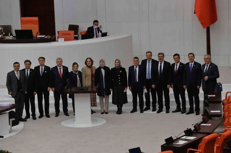 Milletvekili Seçim Kanun Teklifi kabul edildi ve yasalaştı
