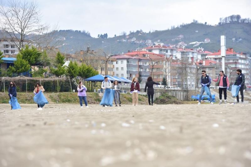 Çöpten ihtiyaç sahiplerinin sağlık giderleri karşılanacak
