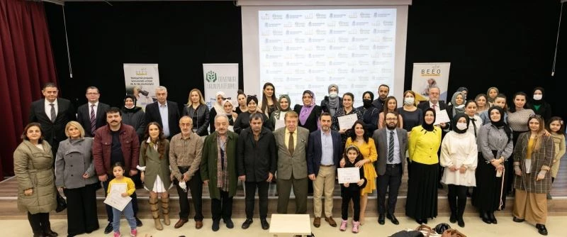 Sağlıklı beslenme ve arı ürünlerinin önemi Başakşehirli annelerle paylaşıldı
