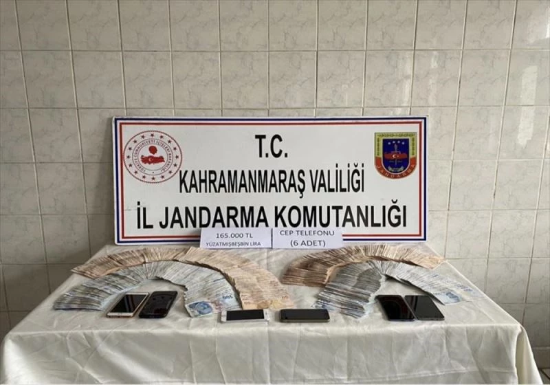 Telefonda kendini savcı olarak tanıtıp vatandaşın 165 bin lirasını almaya çalıştı