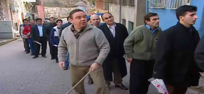 Çocukluk hayalini gerçekleştirmek için köyden şehre giderek 21 dizide oynadı
