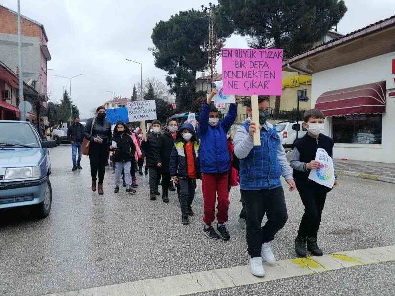 Öğrenciler sigara ve alkolün zararlarına dikkat çekti
