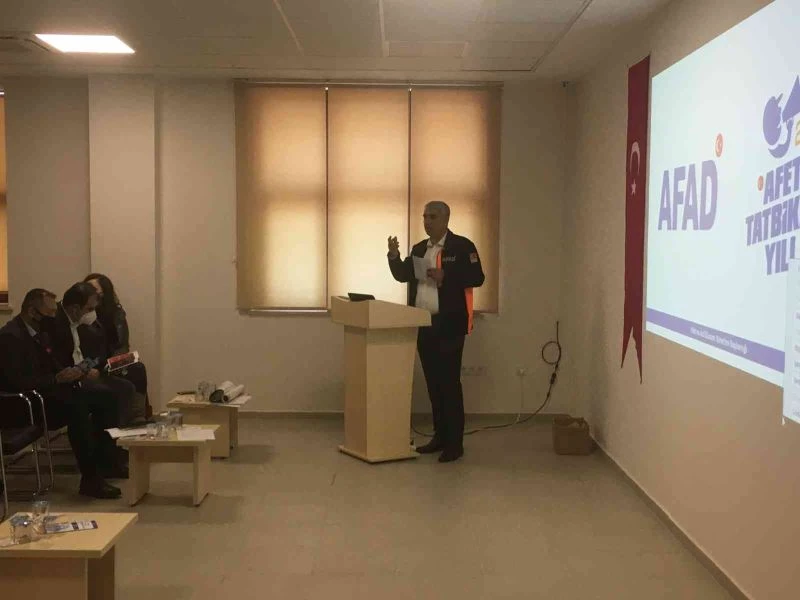 Germencik Yamantürk MYO’da ’Deprem Bilinci Konferansı’ düzenlendi
