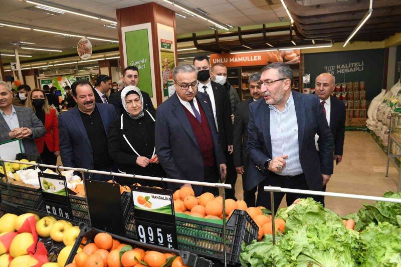 Mersin’de Tarım Kredi Kooperatifinin Koopgros mağazasının ilk şubesi açıldı
