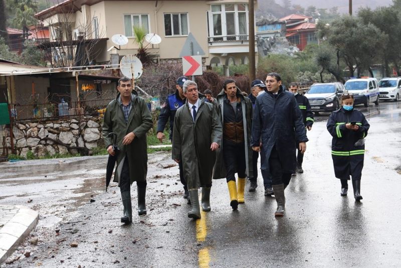 Başkan Oktay’dan yangın ve sel felaketlerinin ardından yetkili kurumlara çağrı
