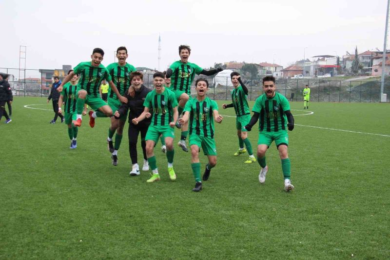 Denizlispor, U17’de Balıkesirspor’u farklı mağlup etti
