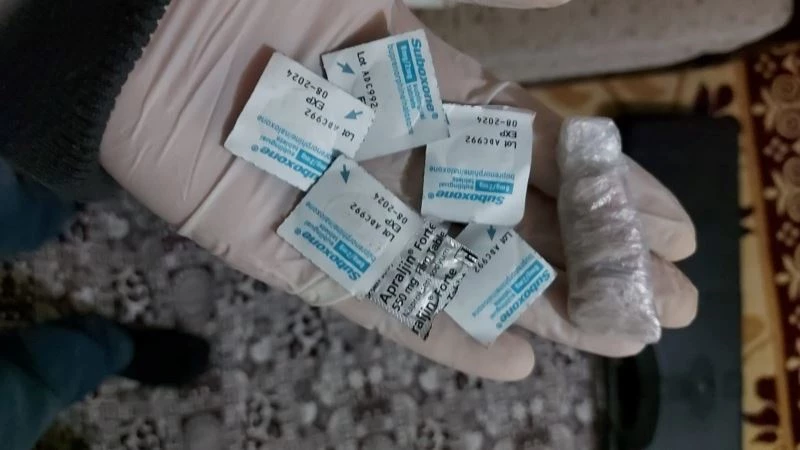 Pusuya yatan polis, zehir tacirlerini suçüstü yakaladı
