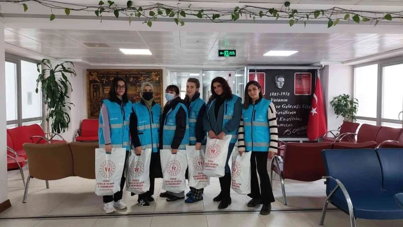 Üniversite öğrencileri ’Kardeşimin Dolabı’ projesi başlattı
