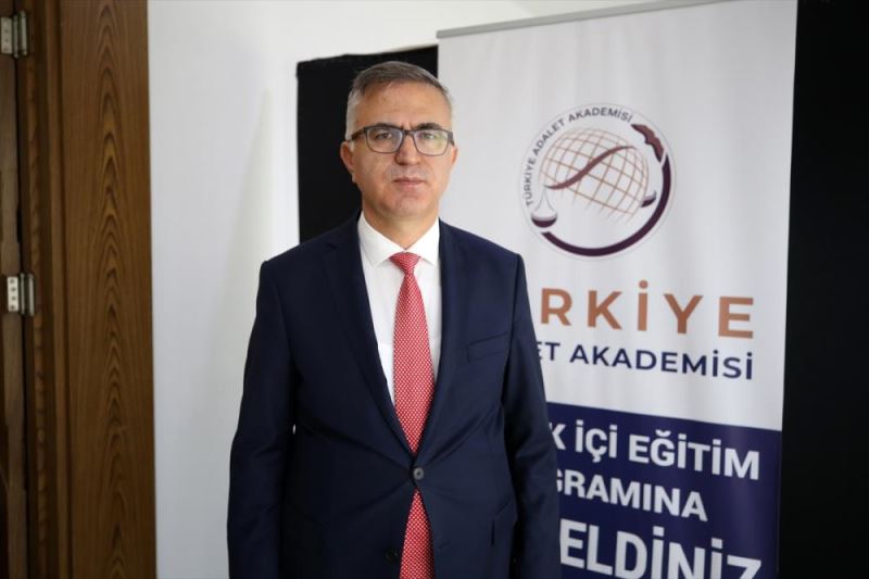Türkiye Adalet Akademisi hakimlere 