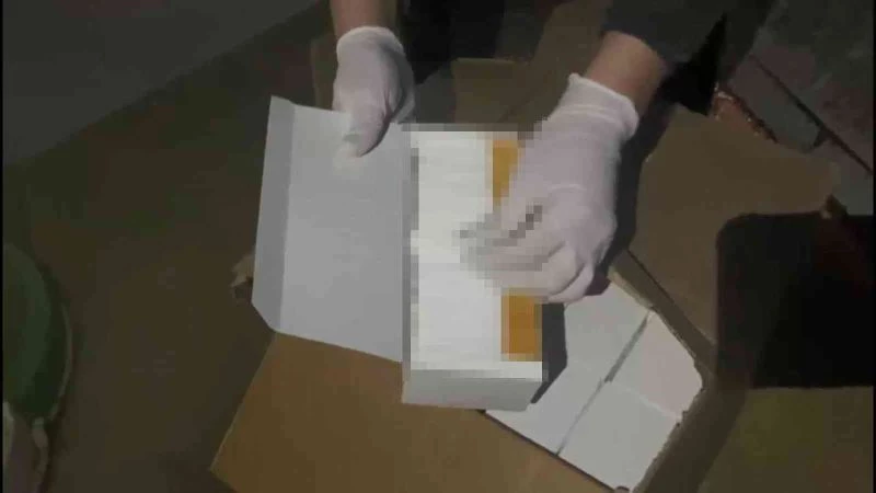 Kamyon kasasından 6 milyon adet makaron çıktı
