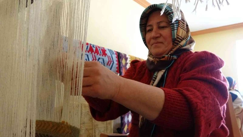 Toroslarda kadınlar geçmişi geleceğe dokuyor
