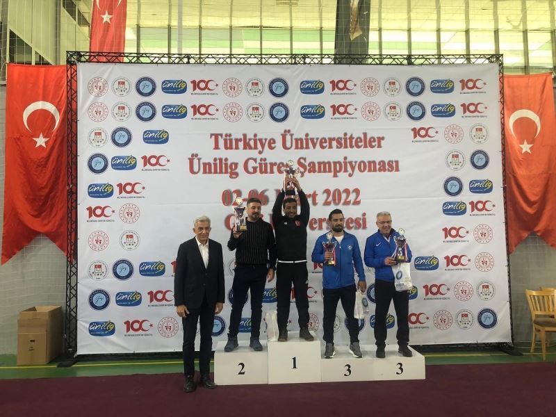 ATAUNİ minderde Türkiye şampiyonu
