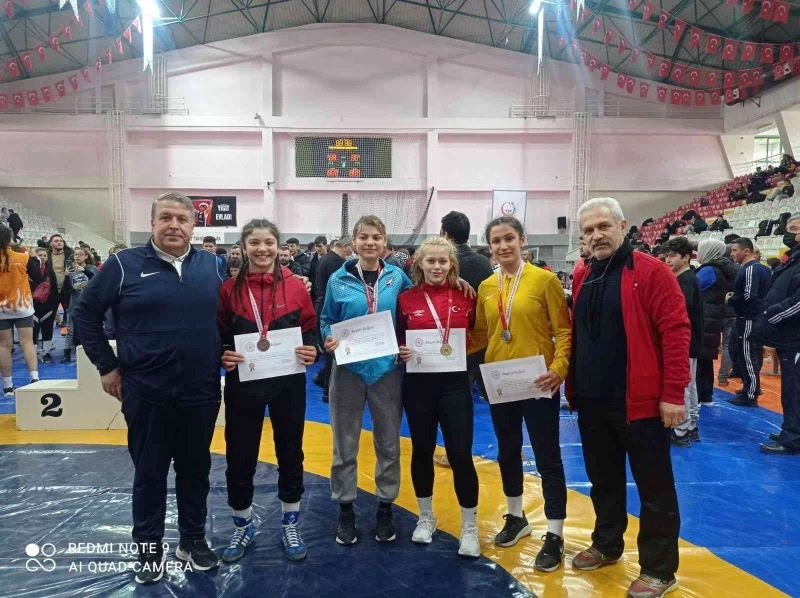 Elazığlı güreşçi Türkiye 2.’si oldu
