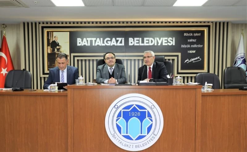 Başkan Güder, Böke’ye sunum yaptı
