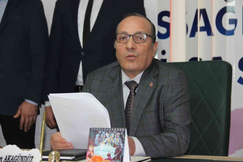 Başkan Akagündüz: “Kadın çalışanlarımızın sorunları çözülmeli”
