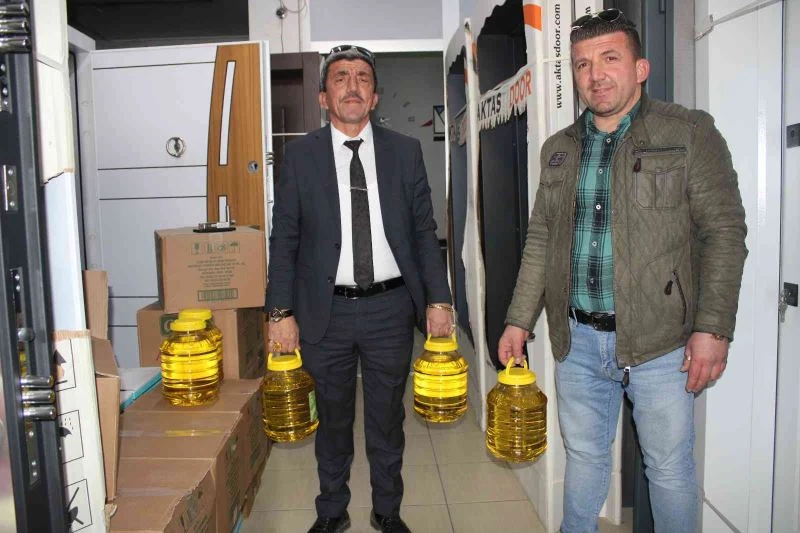 Stokçulara kızdı, kampanya başlattı: Çelik kapı alana 5 litrelik yağ hediye ediyor

