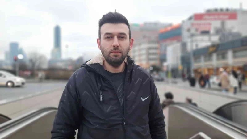 CHP’li Sezgin Tanrıkulu metroda tartıştığı güvenlik görevlisini işten attırdı
