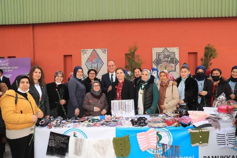 Başkan Örki kadın personelleri unutmadı
