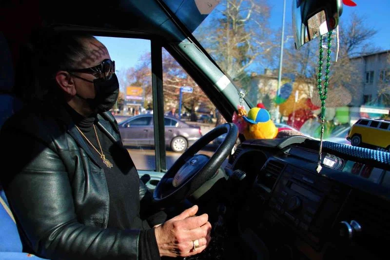 Durağın Satı Kaptan’ı, Ankara’nın tek kadın dolmuş şoförü
