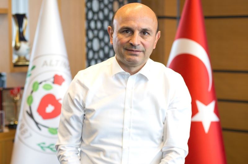 Oral: Türk kadını, büyük mücadelelerin altına imza atmıştır
