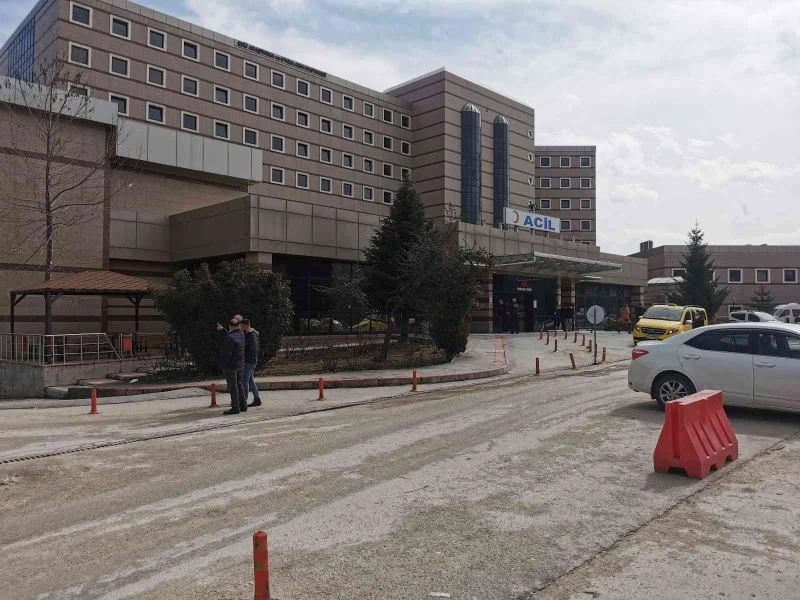 Isparta’da köpekten korkarak yola atlayan genç kıza araba çarptı
