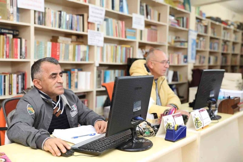 Didim Belediyesi 7’den 70’e herkese okumayı sevdiriyor
