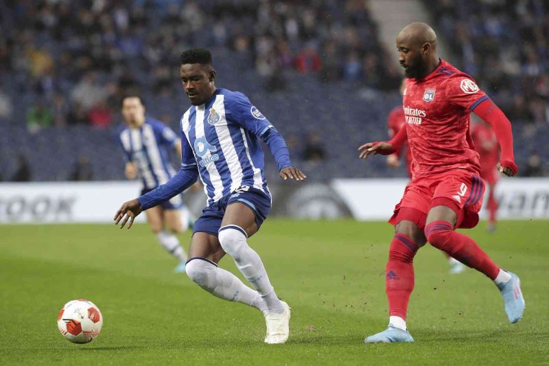 Lyon, Porto’yu tek golle geçti
