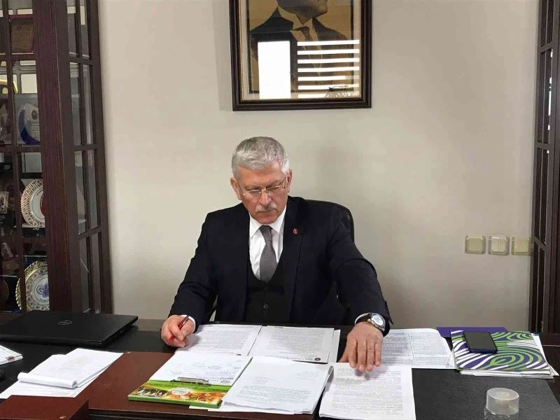 TVHB Başkanı Eroğlu: “Hayvanlardan insanlara geçen hastalıklarla mücadelede en etkili yol tek sağlık yaklaşımıdır”
