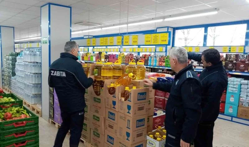 Akyazı’da fahiş fiyat ve stokçuluk denetimi
