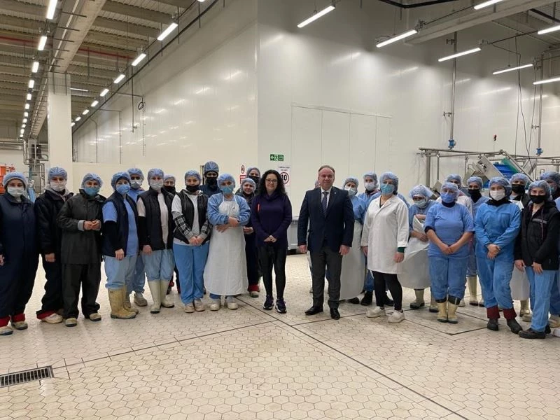 Başkan Öndeş, emekçi kadınları unutmadı
